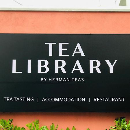 Bed and Breakfast Tea Library Хиккадува Экстерьер фото