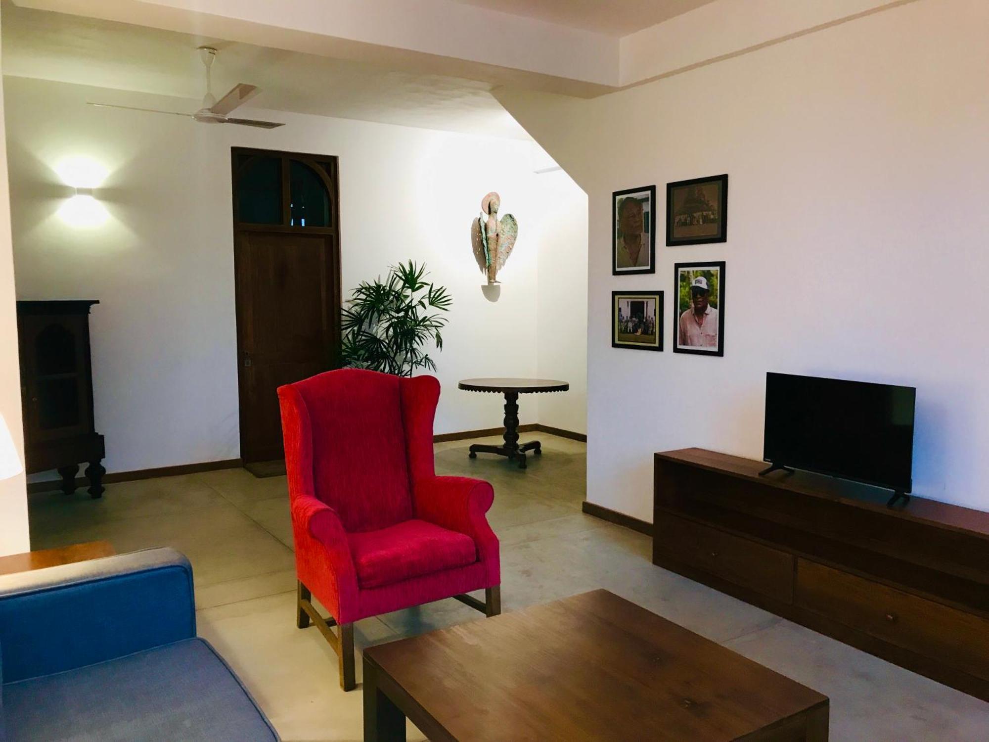 Bed and Breakfast Tea Library Хиккадува Экстерьер фото